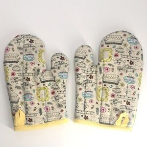 Handmade oven mitts Friends tv show theme